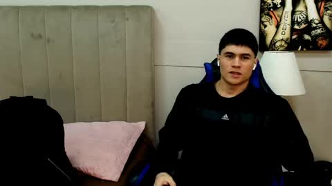 Snapshot of roan_birkin chatting on 05.24.26 Roan Birkin online show from 05.24.26