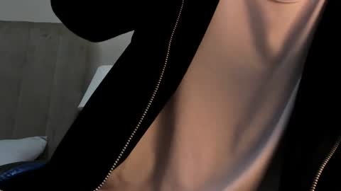 Roan Birkin online show from 06.22.26
