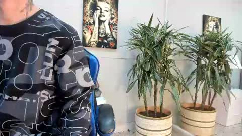 Roan Birkin online show from 06.25.26