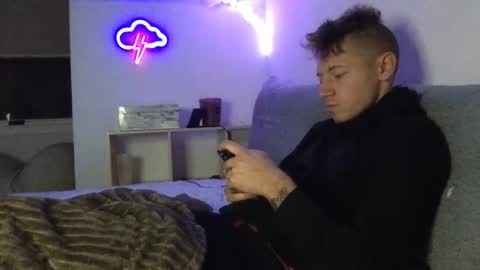 RoastingCorn online show from 01.04.25