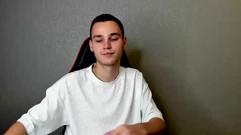 robert10211 online show from 11.20.25