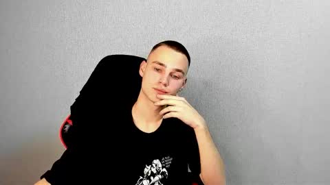 robert10211 online show from 11.26.25