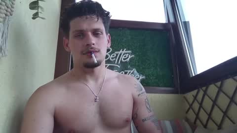 Snapshot of roberto_twink1 chatting on 05.12.26 Roberto online show from 05.12.26