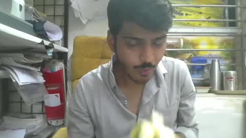 Snapshot of robertsalia220 chatting on 03.10.25 Robertsalia online show from 03.10.25