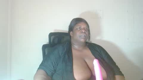 robertswhitney52 online show from 11.22.25