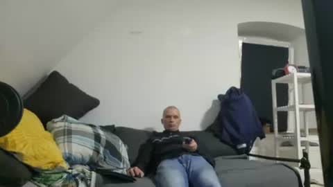 Snapshot of robertxxxpo chatting on 04.06.26 Zenek online show from 04.06.26