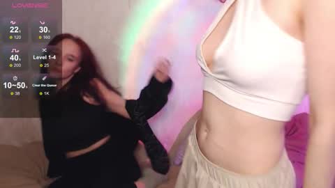 Snapshot of robin_yours chatting on 10.25.25 Robin your online show from 10.25.25