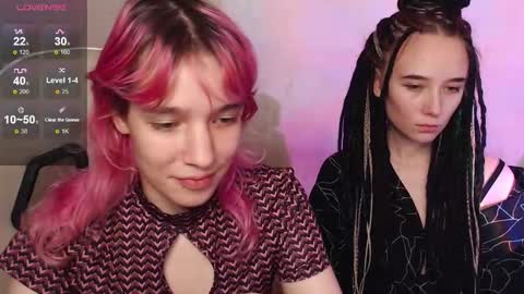 Snapshot of robin_yours chatting on 11.26.25 Robin your online show from 11.26.25