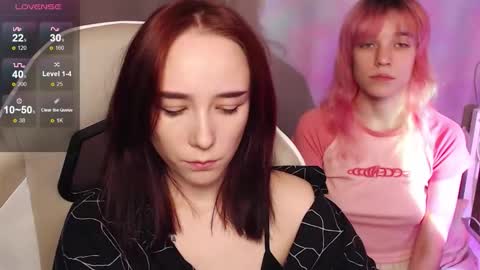 Snapshot of robin_yours chatting on 12.20.25 Robin your online show from 12.20.25