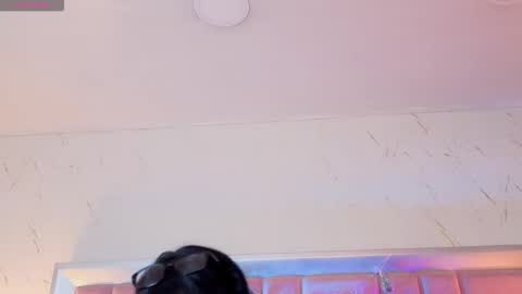 robin D online show from 04.18.26