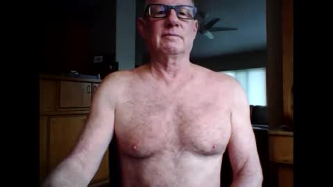 Snapshot of robo0000 chatting on 02.19.26 robo0000 online show from 02.19.26