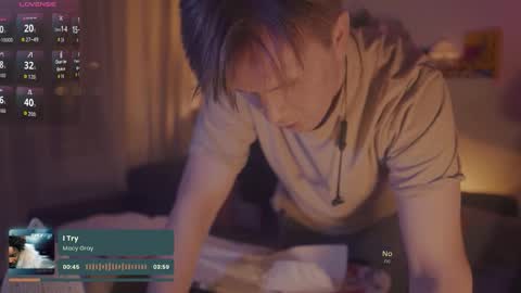 Snapshot of rocketbunnyxxx chatting on 10.20.25 Rocket Bunny online show from 10.20.25