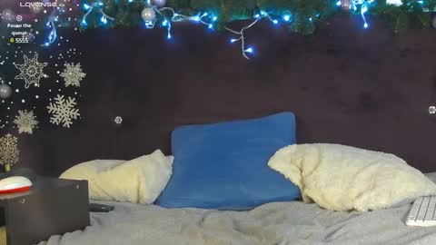 Snapshot of roddy_riss chatting on 12.24.24 Roddy online show from 12.24.24