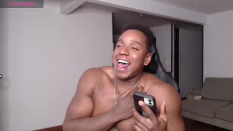 Snapshot of rogger_physique chatting on 01.23.25 Rogger online show from 01.23.25