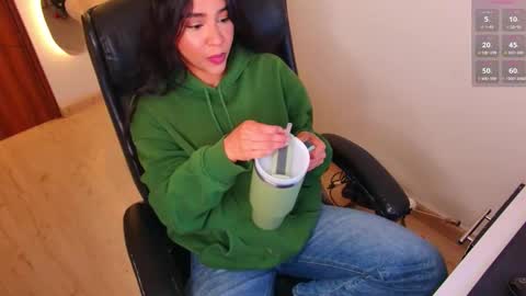 Snapshot of rohanalan_ chatting on 10.27.25 Sof online show from 10.27.25