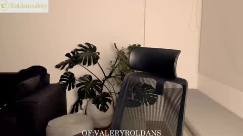 Valery Roldans online show from 02.27.25