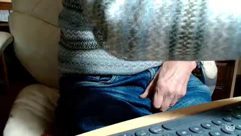 Snapshot of rolydawe chatting on 11.12.25 rolydawe online show from 11.12.25