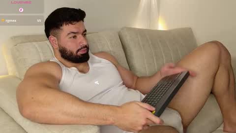 Snapshot of roman_lux chatting on 10.22.25 Roman Lux online show from 10.22.25