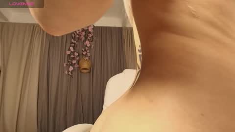 Snapshot of roman_nia chatting on 02.20.26 roman_nia online show from 02.20.26