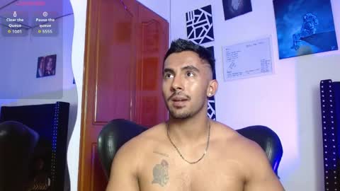 Snapshot of romanpearce_ chatting on 05.01.26 Roman online show from 05.01.26