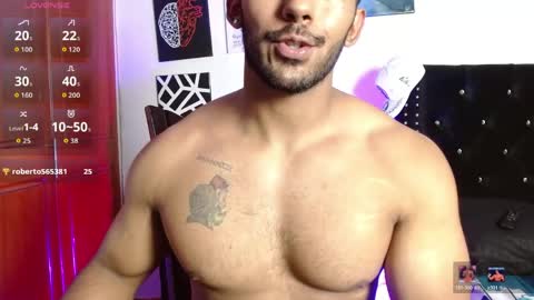 Snapshot of romanpearce_ chatting on 05.27.26 Roman online show from 05.27.26