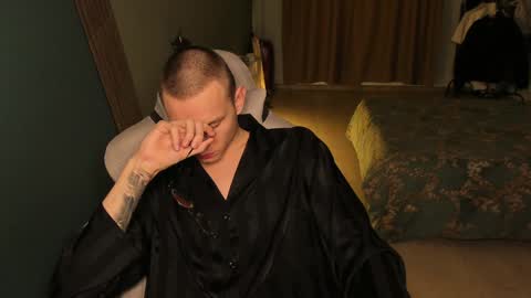 Snapshot of romeo_mercy chatting on 02.01.25 Romeo online show from 02.01.25