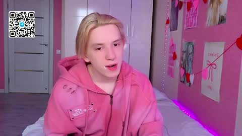 Snapshot of ron_vilss chatting on 04.19.26 Ron online show from 04.19.26