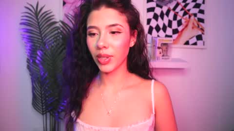 Snapshot of ronieeplay chatting on 12.16.24 Roni online show from 12.16.24