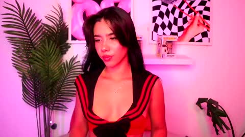 Snapshot of ronieeplay chatting on 01.14.25 Roni online show from 01.14.25