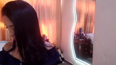 Snapshot of ronny_m_12 chatting on 09.16.25 andrea online show from 09.16.25