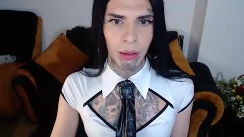 herreraisa offical online show from 09.17.25