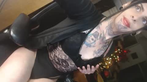 herreraisa offical online show from 11.16.25