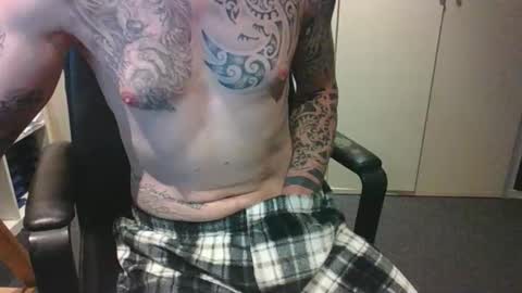 Snapshot of rore85 chatting on 05.14.26 rore85 online show from 05.14.26