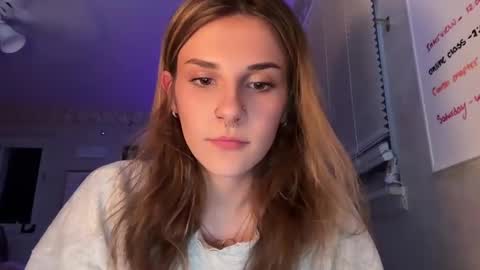 Snapshot of ros3210 chatting on 09.22.25 Rose online show from 09.22.25