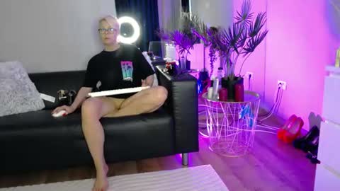 Rose online show from 06.15.26