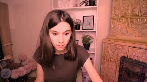 Snapshot of rosalais_ chatting on 06.05.26 Rose online show from 06.05.26