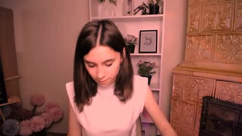 Snapshot of rosalais_ chatting on 06.09.26 Rose online show from 06.09.26