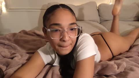 Snapshot of rosalinatoosexy chatting on 01.27.25 Rosalina online show from 01.27.25