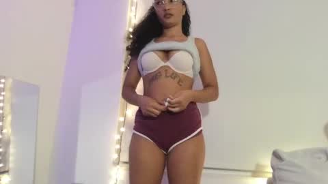 Snapshot of rosalinatoosexy chatting on 09.14.25 Rosalina online show from 09.14.25