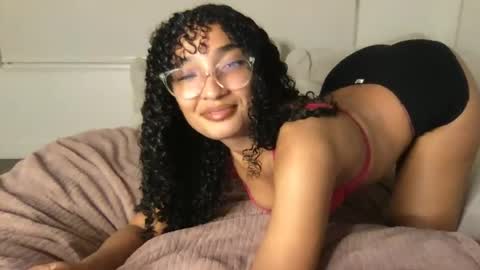 Snapshot of rosalinatoosexy chatting on 06.22.26 Rosalina online show from 06.22.26
