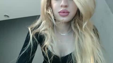 Rosalina online show from 11.02.25