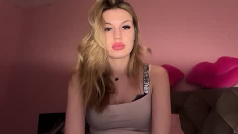 Rosalina online show from 12.13.25