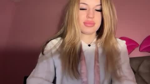 Rosalina online show from 12.19.25