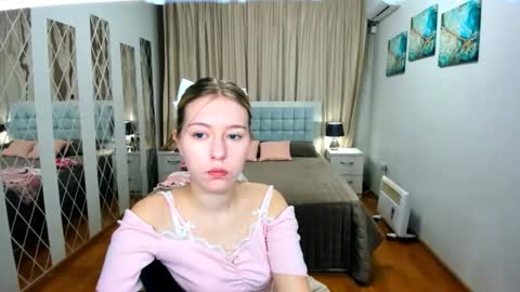 Snapshot of rosarising chatting on 05.03.26 RosaRising online show from 05.03.26