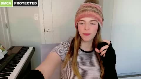 rose77782 online show from 01.17.25