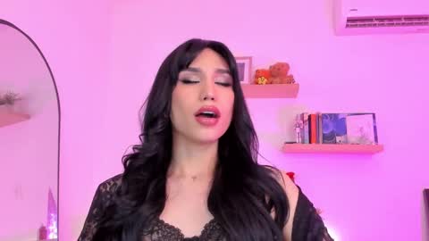 Snapshot of rose__saenz chatting on 12.15.24 Rose Saenz online show from 12.15.24