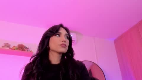 Snapshot of rose__saenz chatting on 11.15.25 Rose Saenz online show from 11.15.25