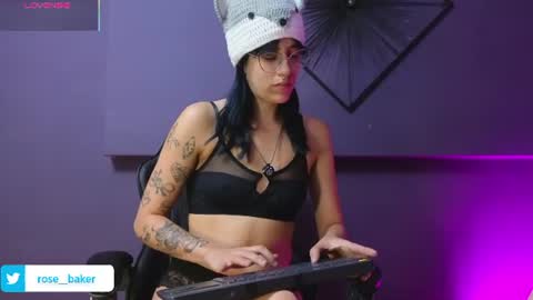 Snapshot of rose_baker_ chatting on 07.15.26 ROSE BAKER online show from 07.15.26