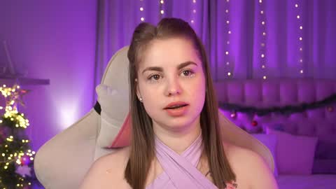 Snapshot of roseallan chatting on 01.04.25 Rose online show from 01.04.25