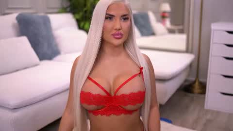 Dolly online show from 07.24.26